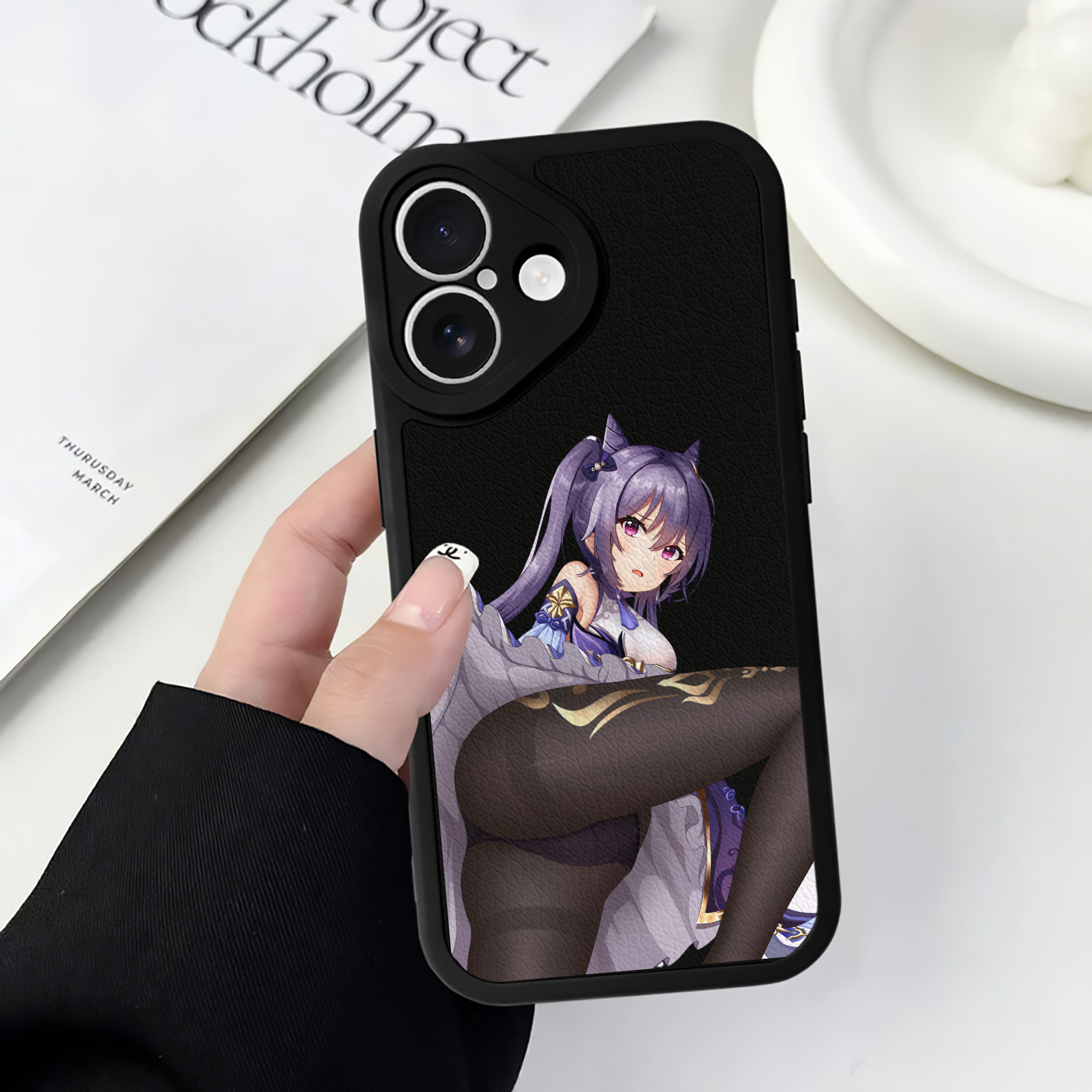 げんし神 刻晴 こくせい genshin Kokusei 【iPhone 16シリーズ対応】シリコンスマホケース（レザー調） 材質：シリコン